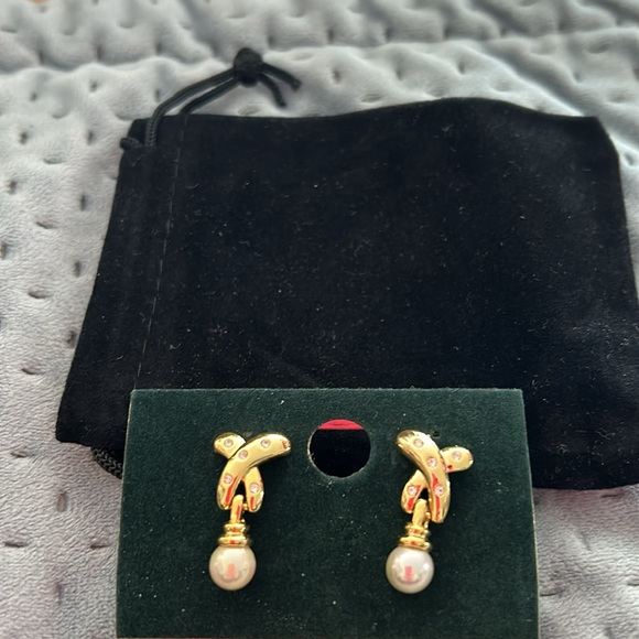Pearl Drop Earrings-Boutique - Picture 1 of 4